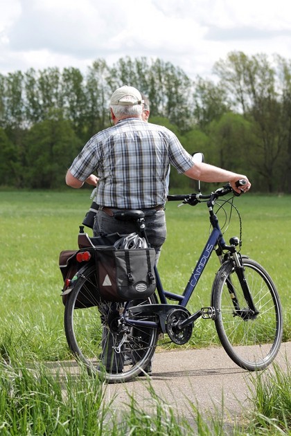 Radfahren erfreut sich groer Beliebtheit. Deswegen baut der Freistaat das Radwegenetz aus. Bildquelle: angieconscious  / pixelio.de